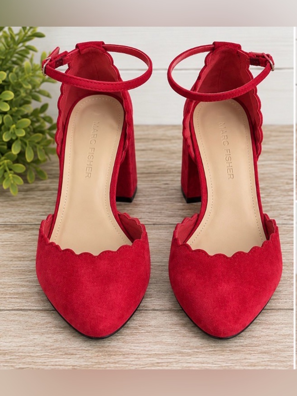 👠😍 Marc Fisher Red Suede Block Heel Mary Jane’s Size 7